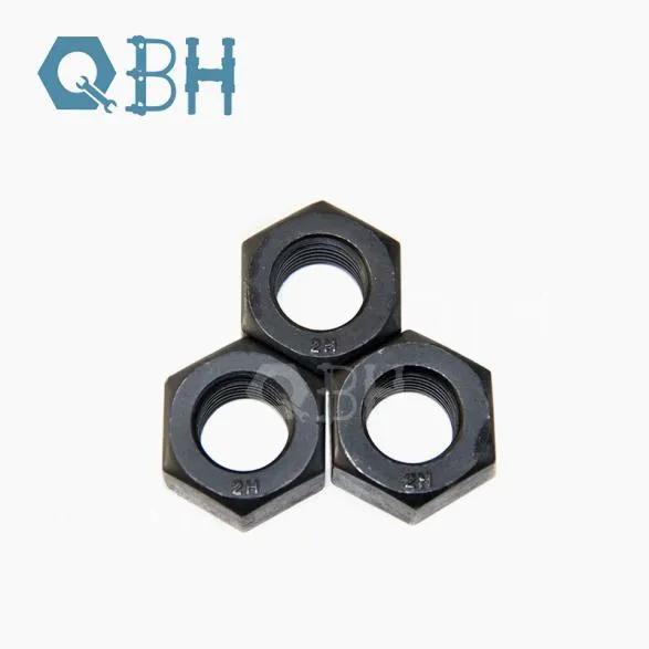 Quelles sont les caractéristiques des écrous hexagonaux robustes ?